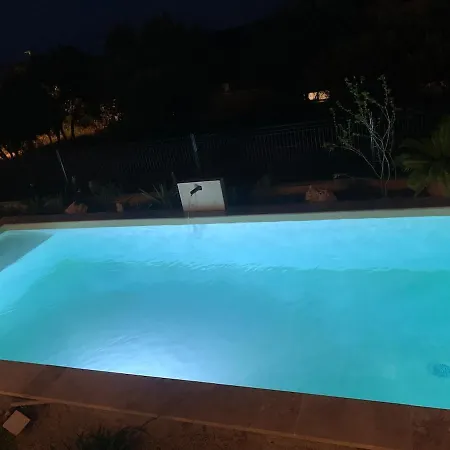 Le Clos De L'olivette * Sagriès