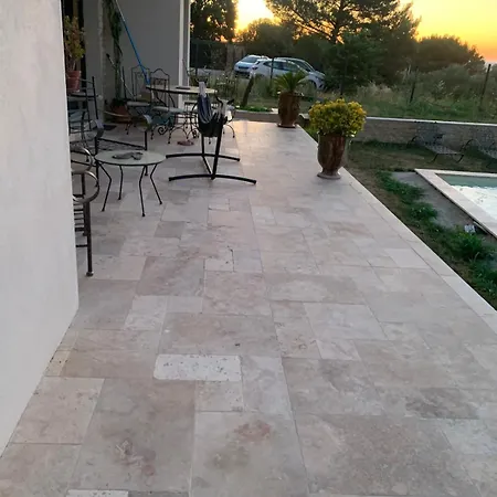 Le Clos De L'olivette * Sagriès